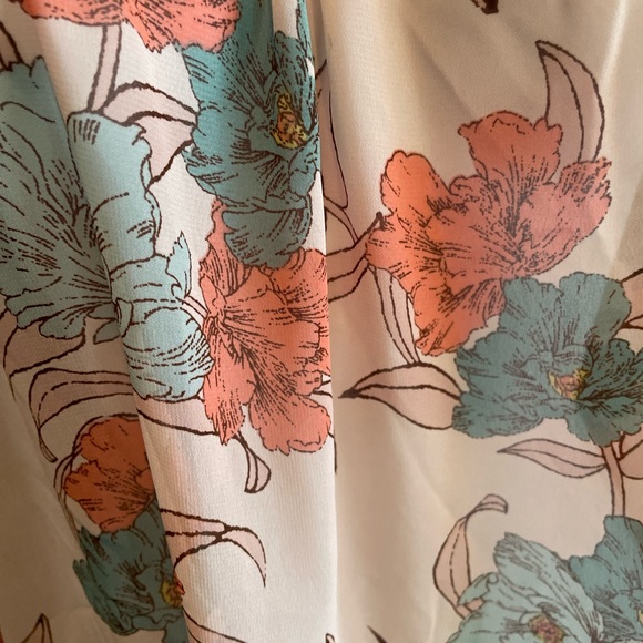 Honey Love blouse. Sheer size medium - Picture 4 of 8